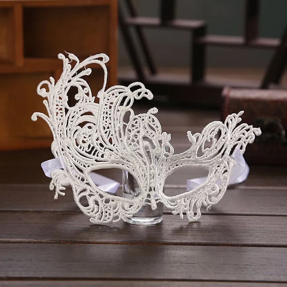 Masque en dentelle reine blanche, avec des Appliques brodées, masque de carnaval, accessoires pour femmes, masque de mariage, masque de mascarade d'halloween