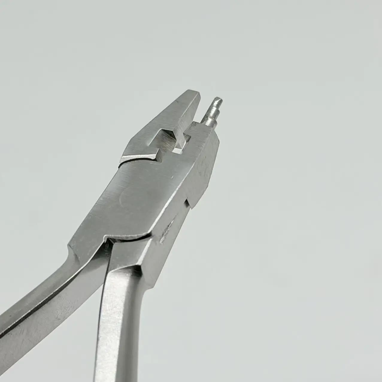 DENILK 1pc Pince à boucles en tweed, pince orthodontique pour créer des boucles précises dans les fils d'arc, pour la fabrication de boucles Bull, hélicoïdales et Omega