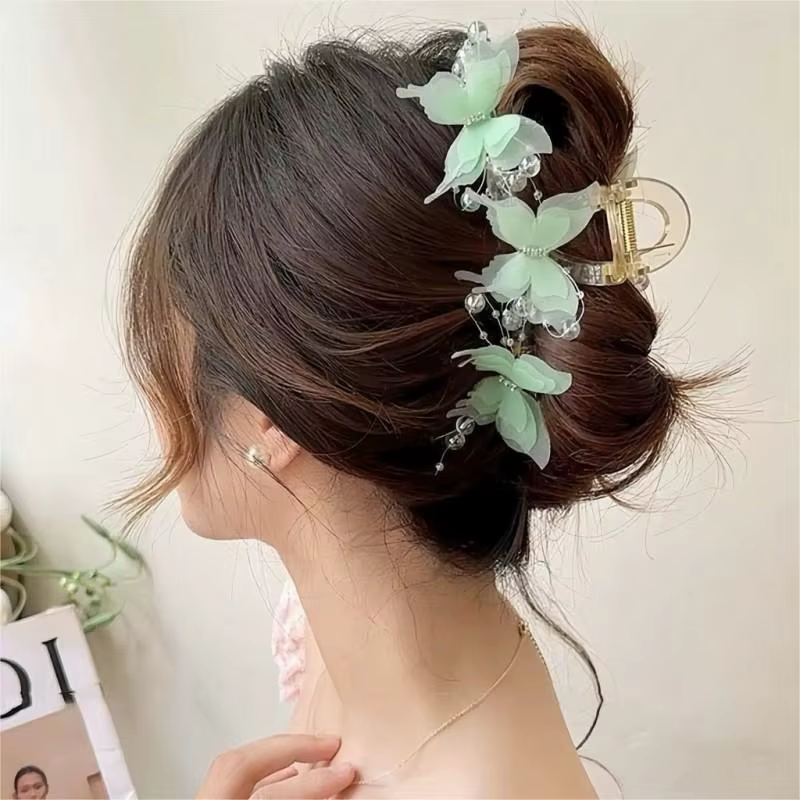 Pince à griffes papillon transparente bleu clair/rose | Pince à cheveux Fairycore en perles et str