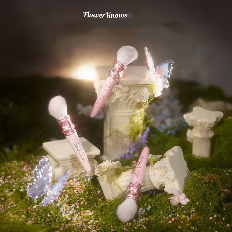 Flower Knows – pinceaux de maquillage pour contes de fées d'été, pour les yeux et le visage, pinceau