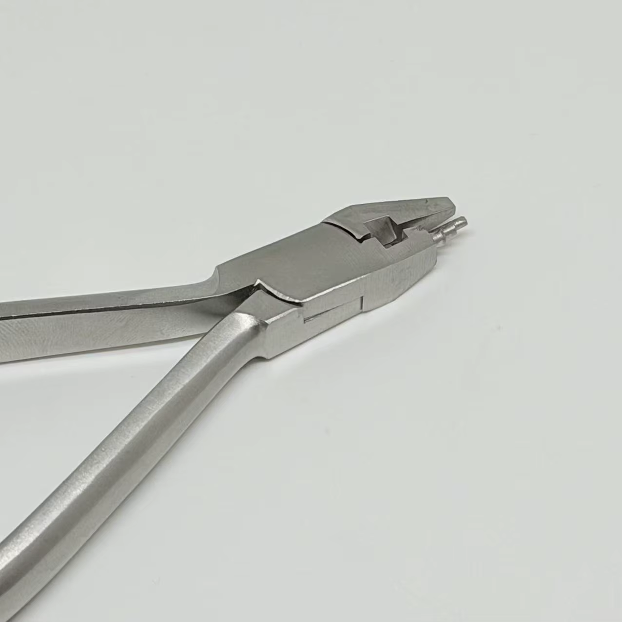 DENILK 1pc Pince à boucles en tweed, pince orthodontique pour créer des boucles précises dans les fils d'arc, pour la fabrication de boucles Bull, hélicoïdales et Omega