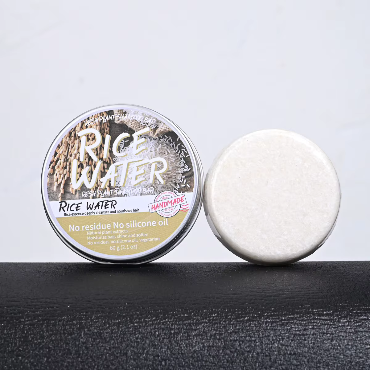 Lavage à l'eau de riz solide pour cheveux