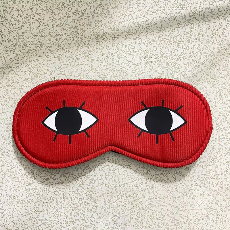 Masque de sommeil confortable à motif de dessin animé, occultant, pour femmes et hommes, avec protection oculaire et aide au sommeil