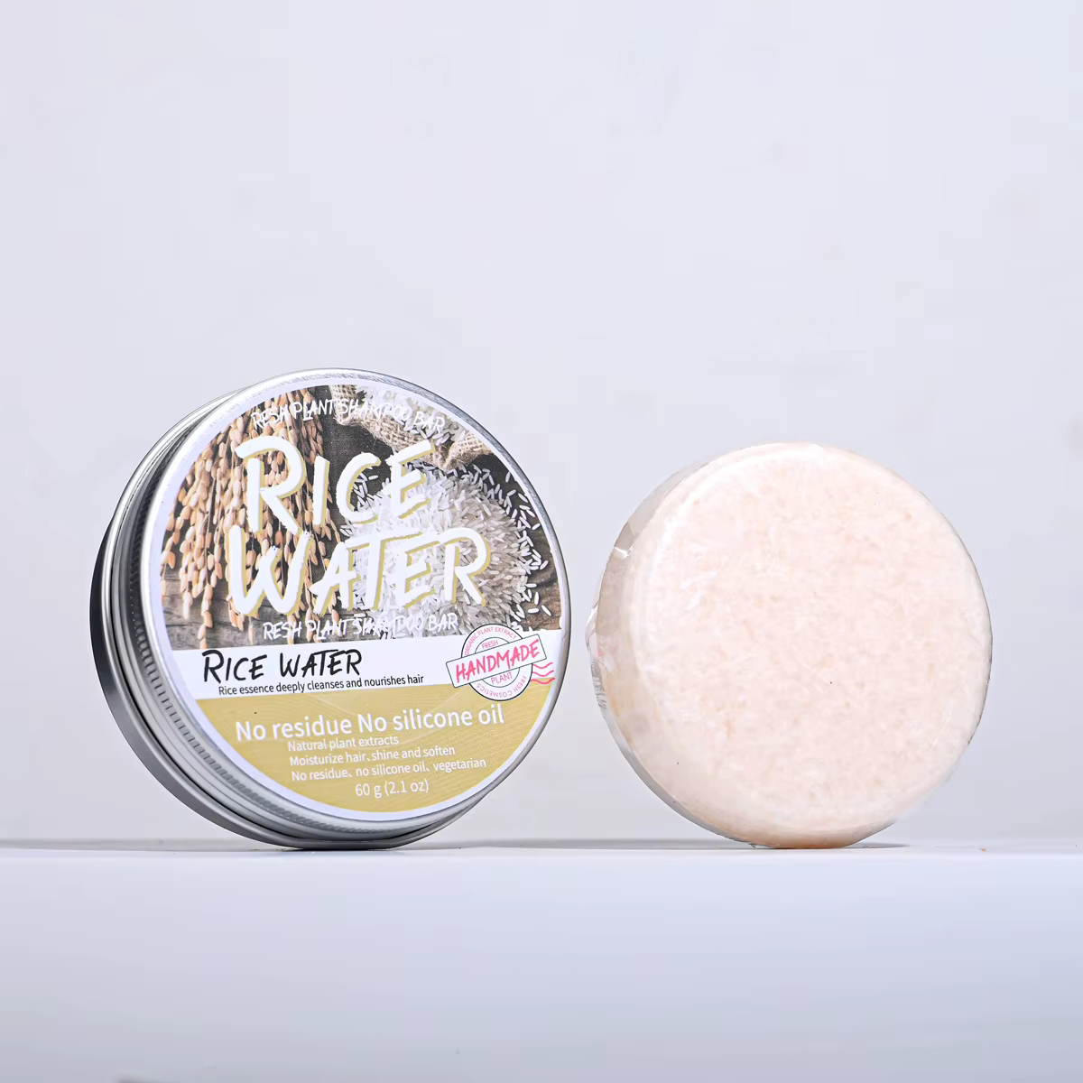 Lavage à l'eau de riz solide pour cheveux