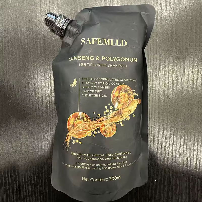 Shampoo au ginseng et au polygonum multiflorum