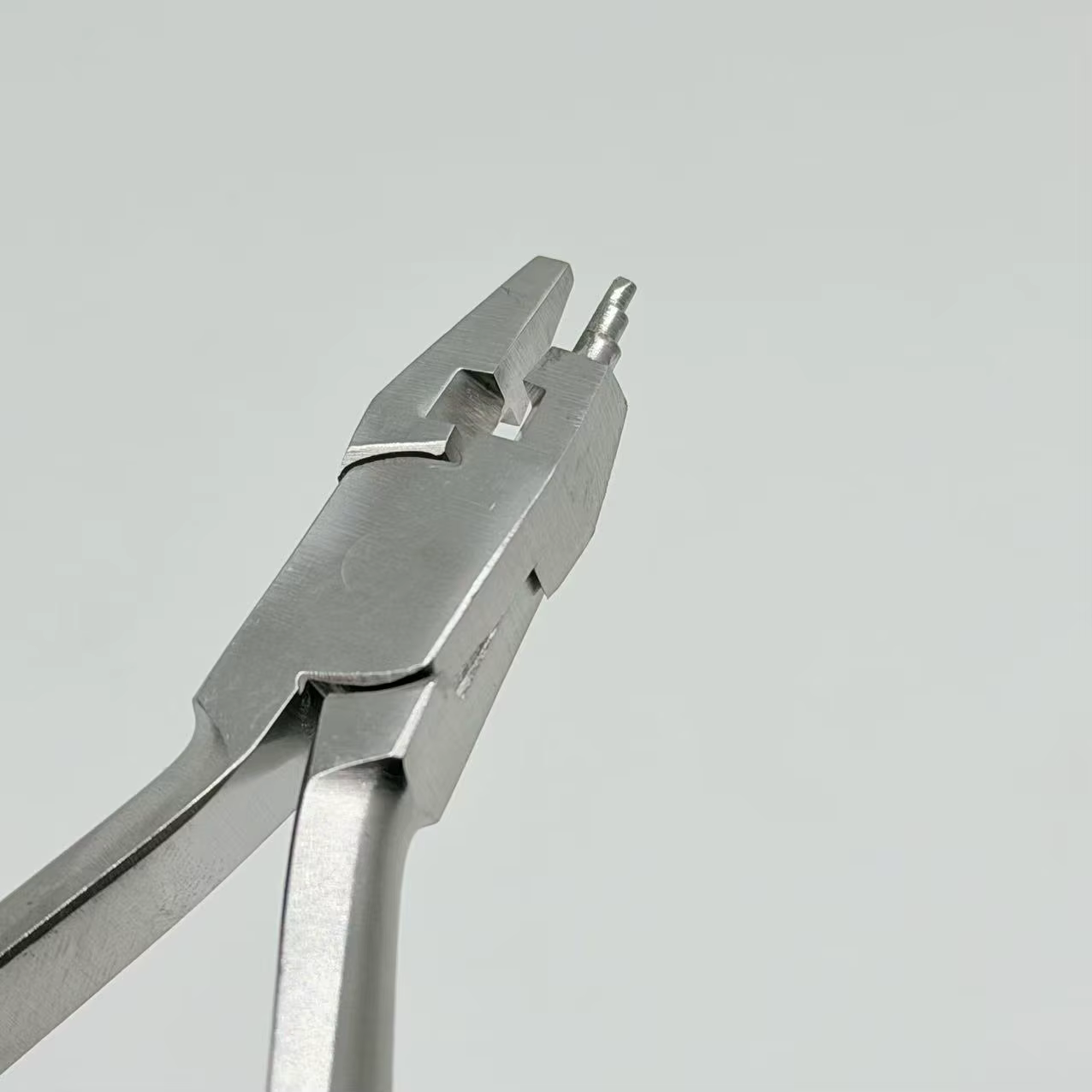 DENILK 1pc Pince à boucles en tweed, pince orthodontique pour créer des boucles précises dans les fils d'arc, pour la fabrication de boucles Bull, hélicoïdales et Omega