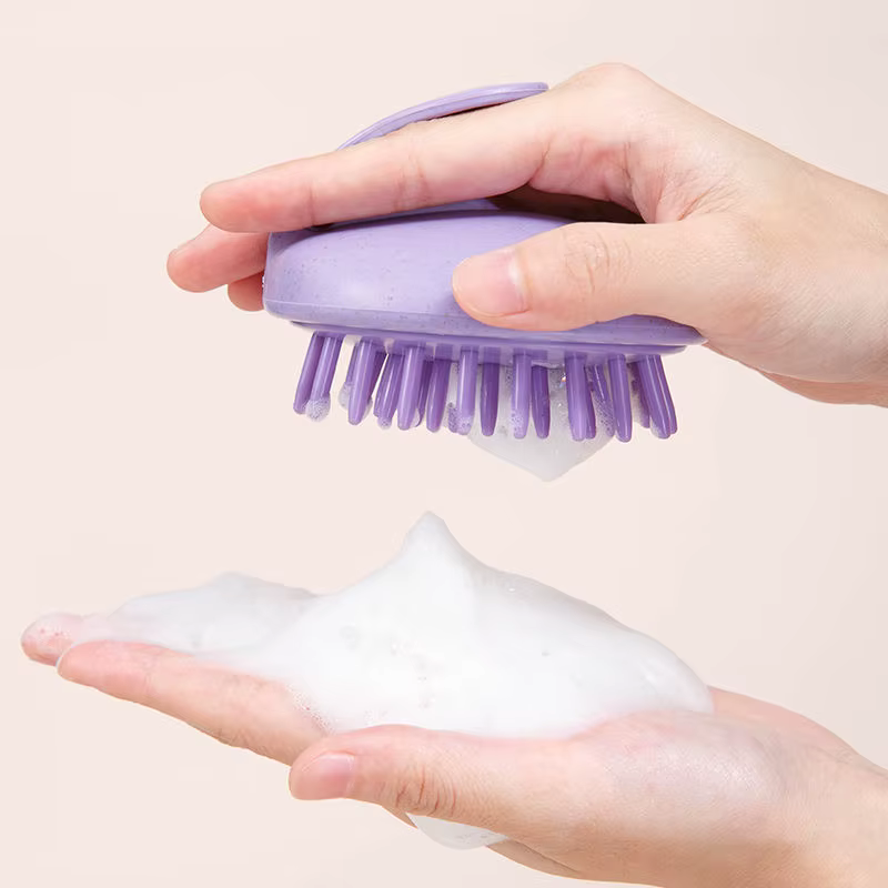 Brosse de massage du cuir chevelu en silicone souple
