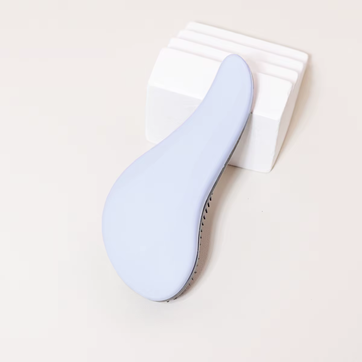 Brosse de massage antistatique