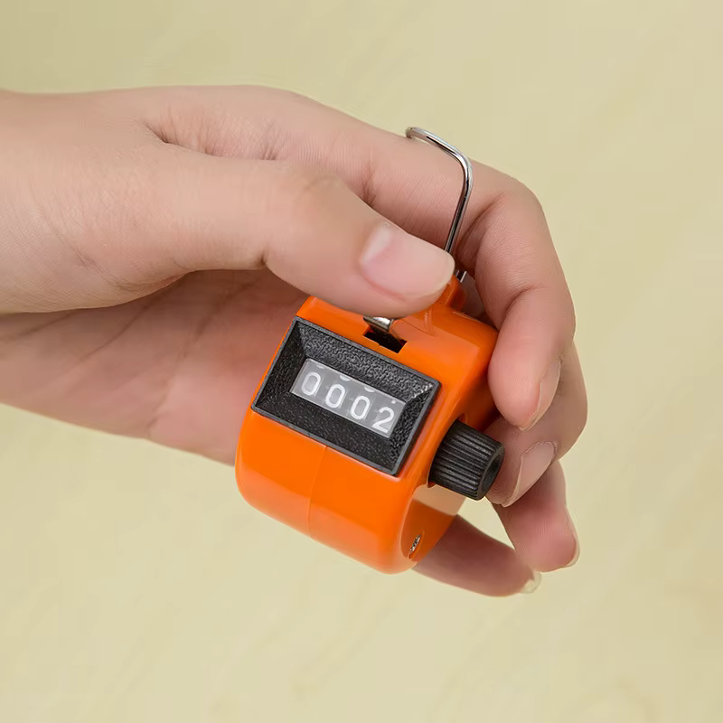 Compteur manuel portable 1 pièce, compteur de points à quatre boucles mécaniques en acier inoxydable pour le golf, la course et la natation