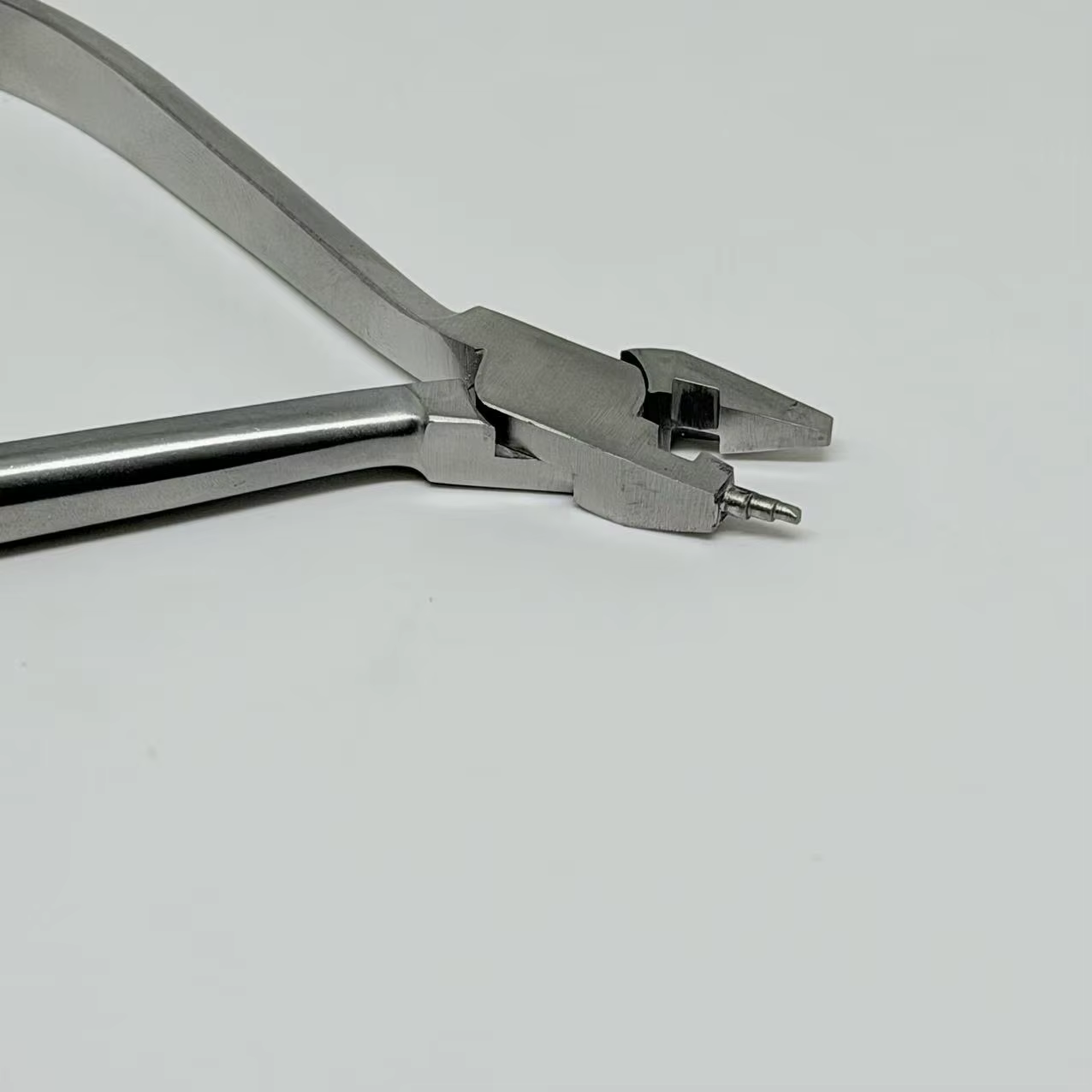 DENILK 1pc Pince à boucles en tweed, pince orthodontique pour créer des boucles précises dans les fils d'arc, pour la fabrication de boucles Bull, hélicoïdales et Omega