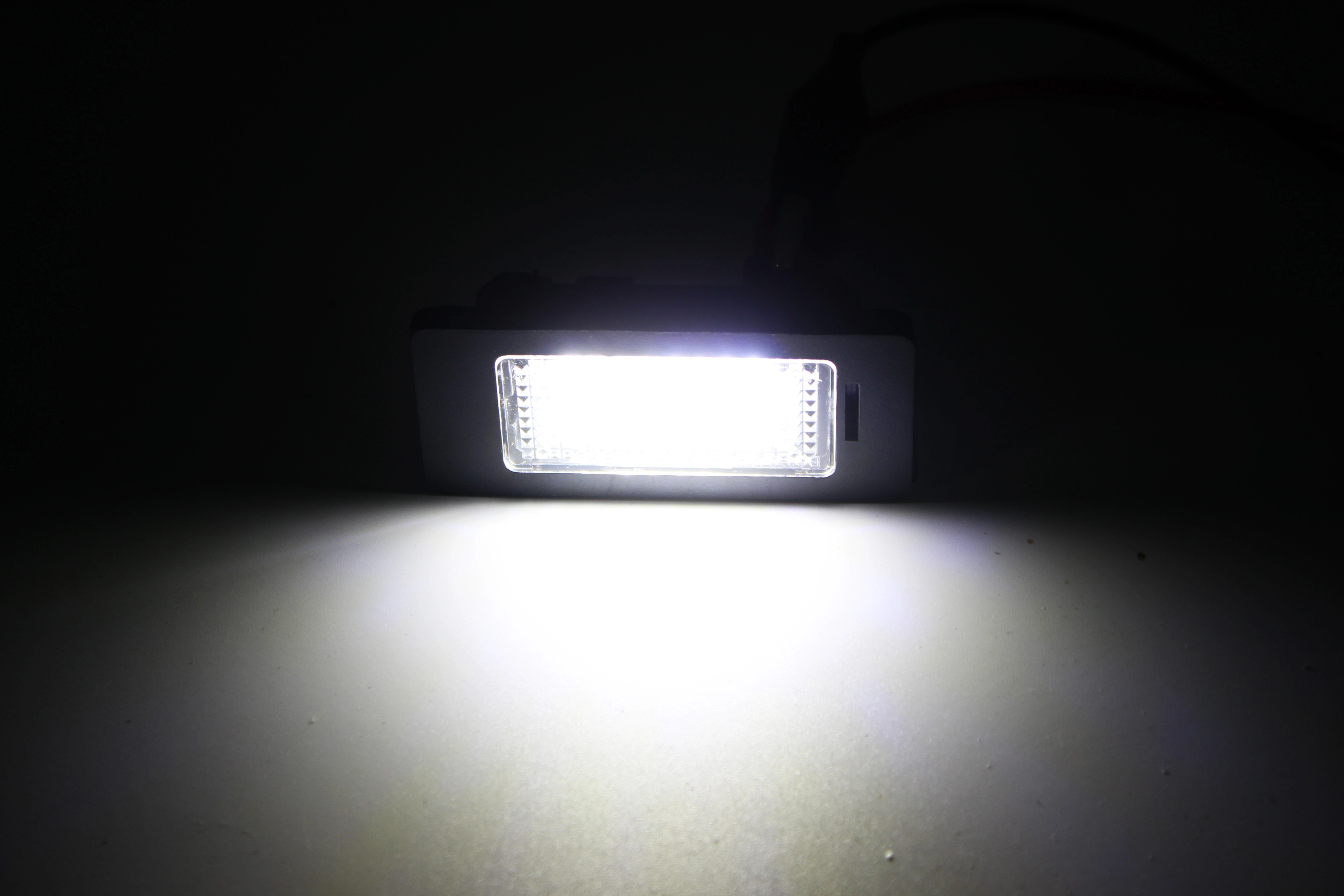 Feu de plaque d'immatriculation de voiture LED, pour Bmw E39 M5 E70 E71 X5 X6 E60 M5 E90 E92 E93 M3, feux arrière