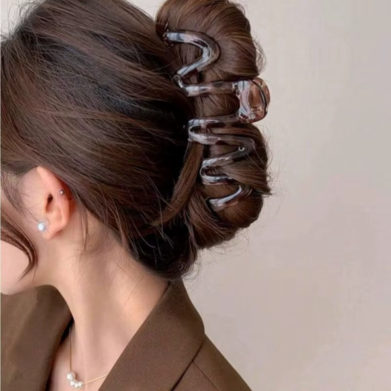 Pince à cheveux couleur café avancée pour femmes