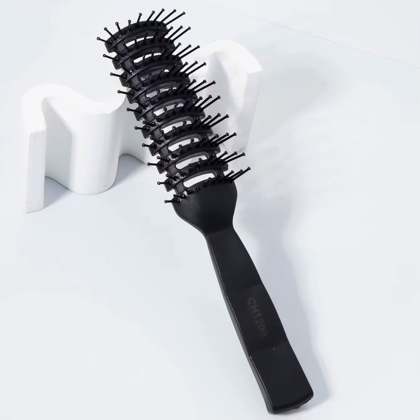 Peigne professionnel à picots pour coiffage et massage