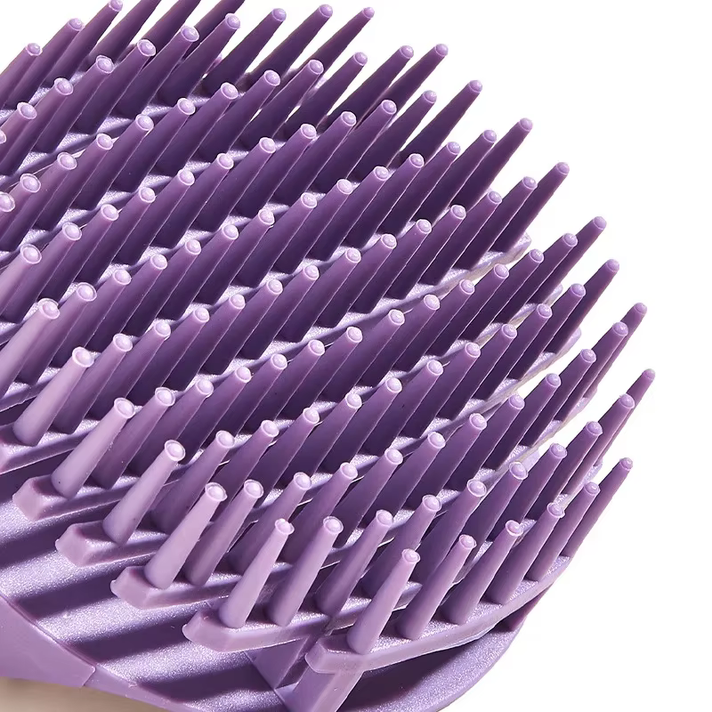 Brosse de massage du cuir chevelu carrée en silicone