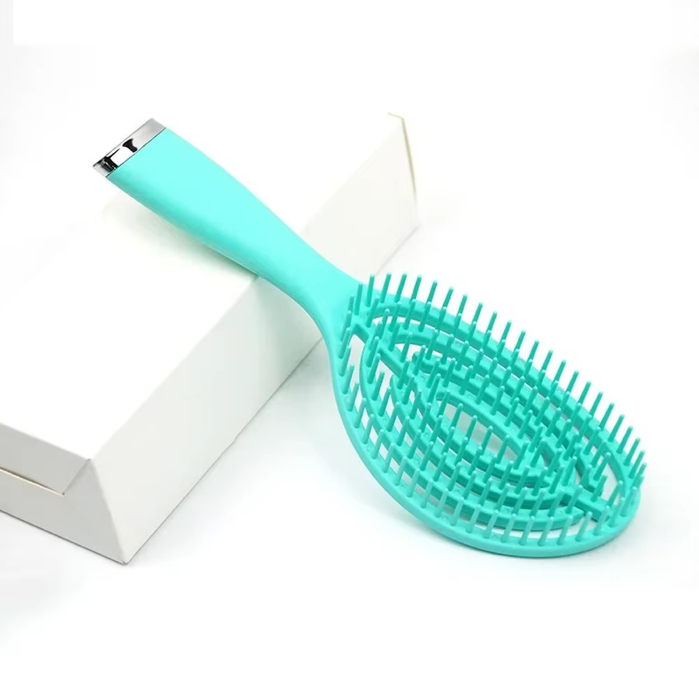 Massage antistatique du cuir chevelu